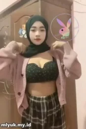 Ngintip Ukhti Tetangga Kosan Masturbasi